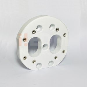 Isolador em cerâmica