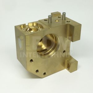 Alojamento da roldana inferior